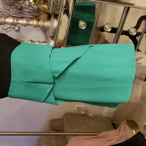 𝅺bcbg Maxazria runway Absolutely gorgeous dress size 8 - Picture 5 of 10